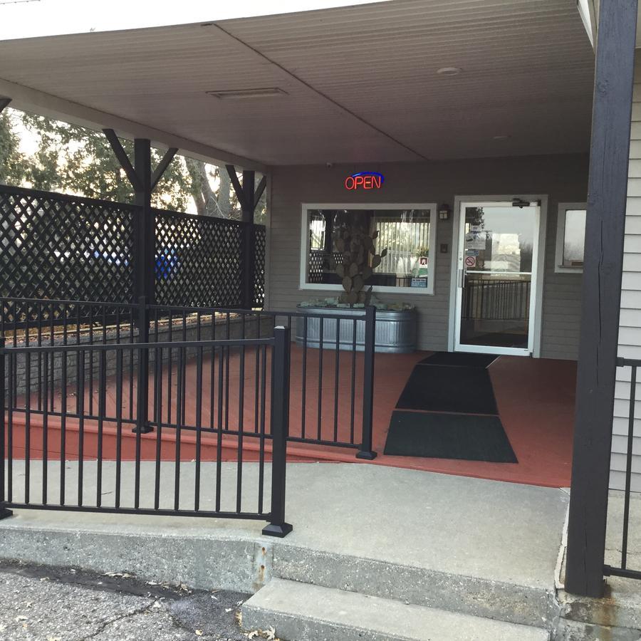 Alma The Triangle Motel מראה חיצוני תמונה